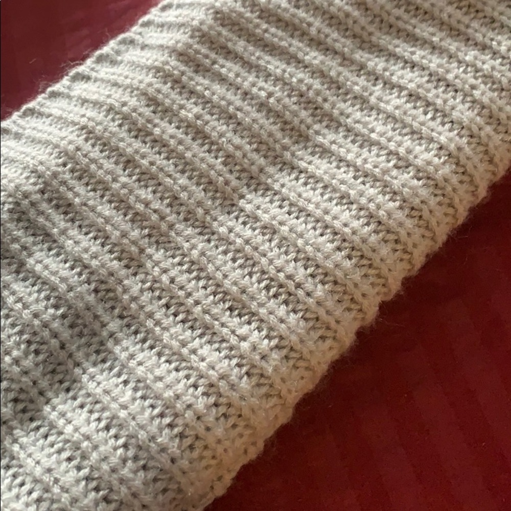 Loop scarf - Picture 2 of 2
